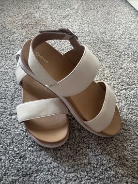 Quince Cream Off- White Tan Double-Strap Platform Sandals New 8